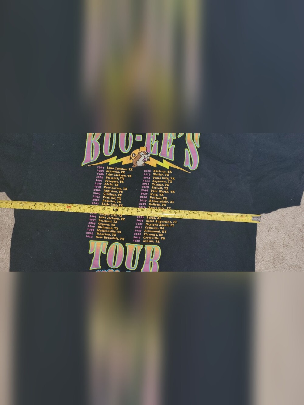 Buc-ee's T-shirt Size LARGE, 1982-2022 BEAVER BELIEVER TOUR - Picture 7 of 7